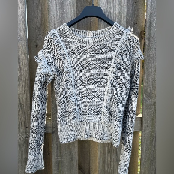 Gap- black and white fringe sweater - Picture 3 of 4